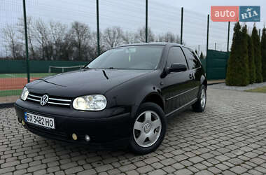 Хэтчбек Volkswagen Golf 2003 в Шепетовке