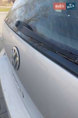 Хэтчбек Volkswagen Golf 2002 в Дрогобыче