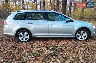 Універсал Volkswagen Golf 2016 в Жмеринці