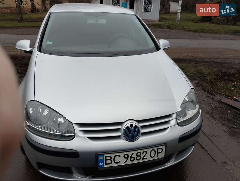 Volkswagen Golf 2004
