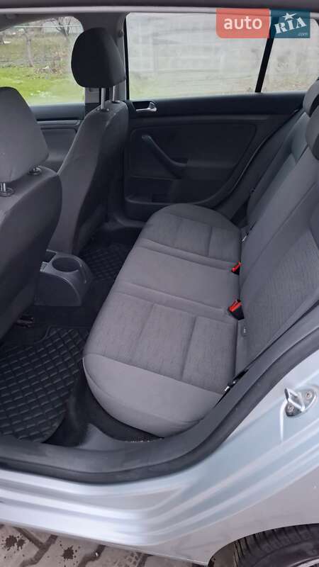 Хэтчбек Volkswagen Golf 2008 в Подольске фото 8 Хэтчбек Volkswagen Golf 2008 в Подольске