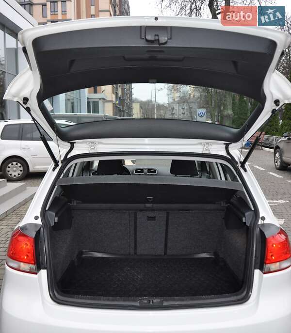 Хэтчбек Volkswagen Golf 2011 в Одессе