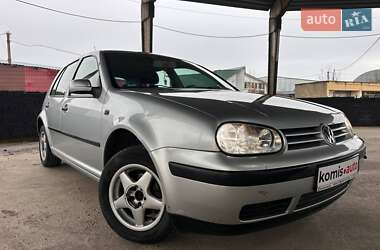 Хэтчбек Volkswagen Golf 2001 в Виннице