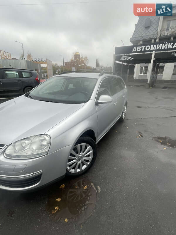 Универсал Volkswagen Golf 2009 в Виннице