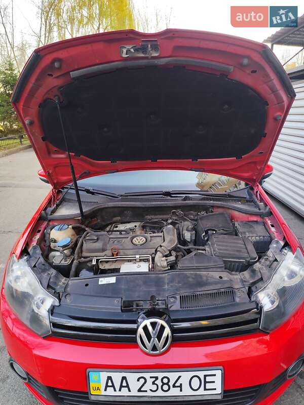 Хэтчбек Volkswagen Golf 2012 в Киеве