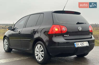 Хэтчбек Volkswagen Golf 2007 в Рокитном