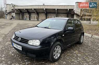 Хэтчбек Volkswagen Golf 2002 в Ивано-Франковске