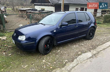 Хэтчбек Volkswagen Golf 2002 в Стрые