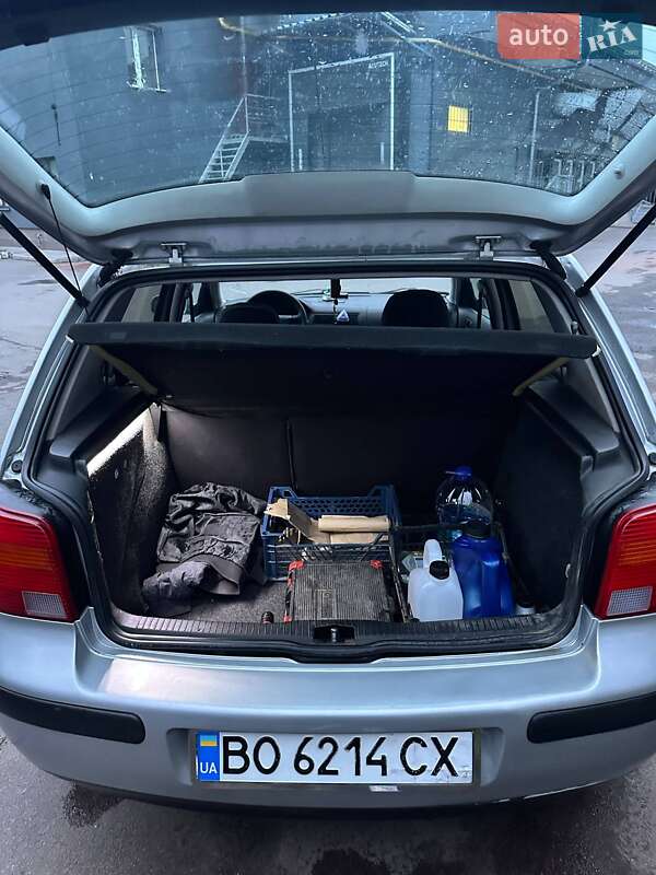 Хетчбек Volkswagen Golf 2000 в Збаражі