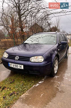 Универсал Volkswagen Golf 2003 в Надворной