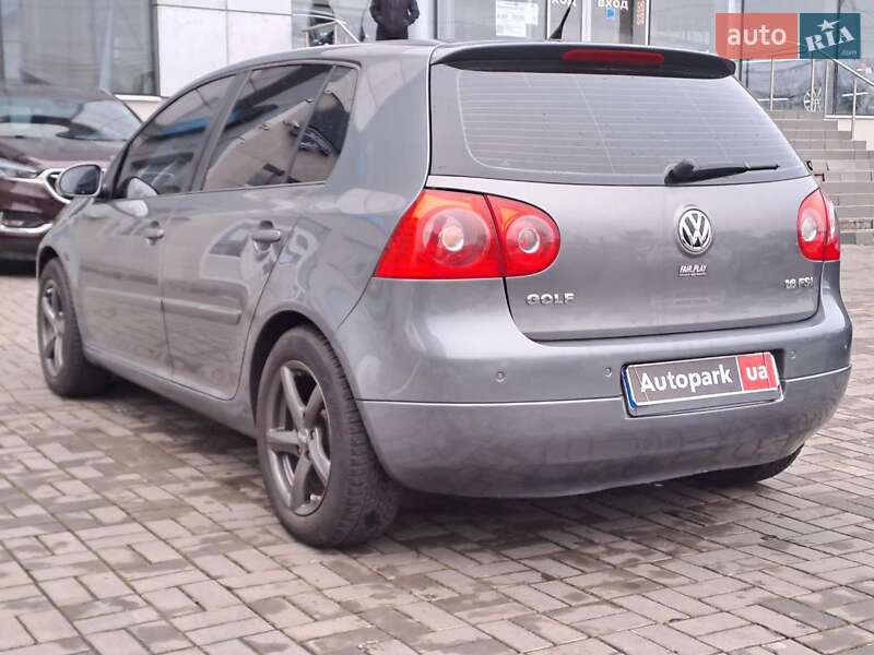 Хэтчбек Volkswagen Golf 2006 в Одессе