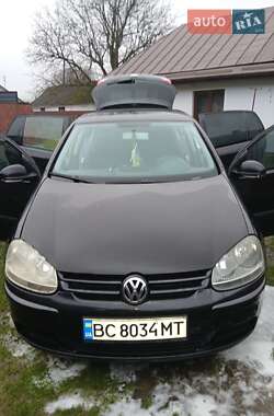 Хэтчбек Volkswagen Golf 2004 в Буске