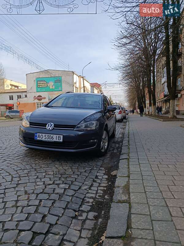 Універсал Volkswagen Golf 2014 в Сваляві
