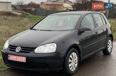 Хэтчбек Volkswagen Golf 2005 в Вознесенске