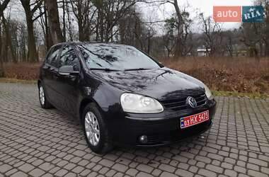 Хетчбек Volkswagen Golf 2006 в Жовкві