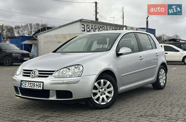 Хэтчбек Volkswagen Golf 2005 в Черновцах