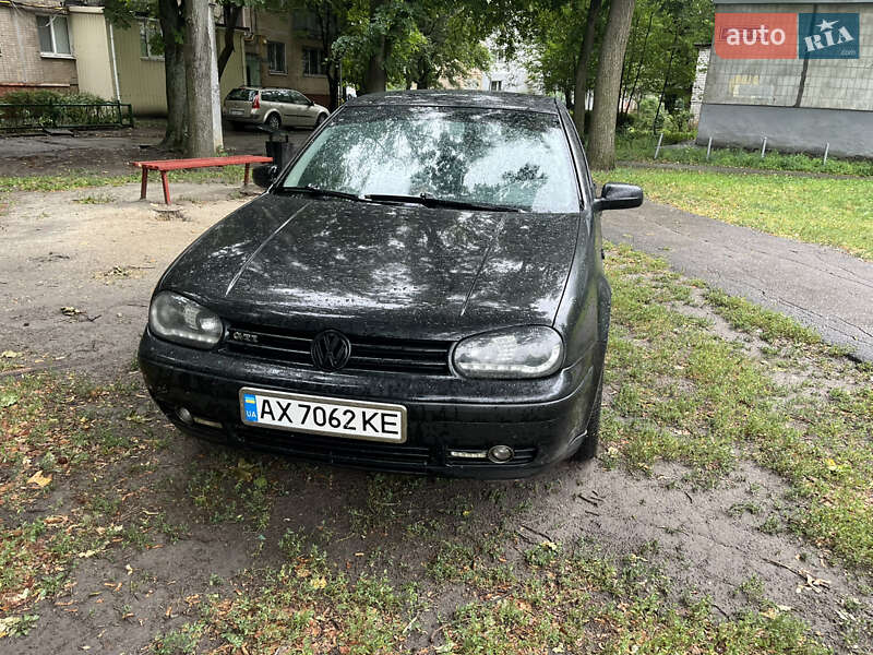 Volkswagen Golf 2003