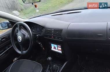 Хэтчбек Volkswagen Golf 2001 в Вознесенске