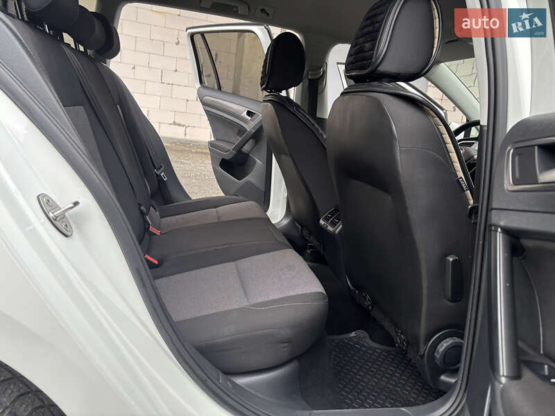 Универсал Volkswagen Golf 2014 в Хмельницком