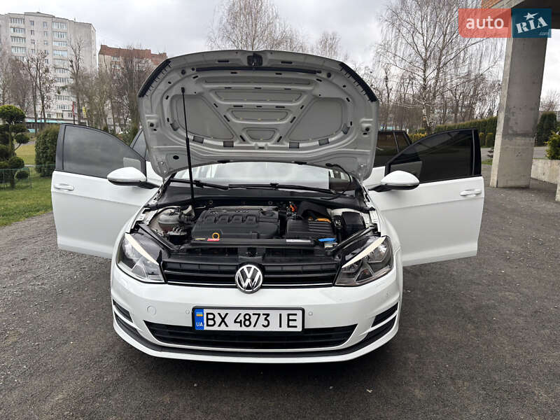 Универсал Volkswagen Golf 2014 в Хмельницком