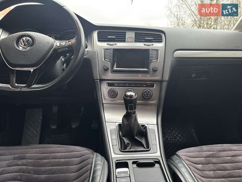 Универсал Volkswagen Golf 2014 в Хмельницком