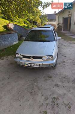 Хэтчбек Volkswagen Golf 1996 в Бобрке