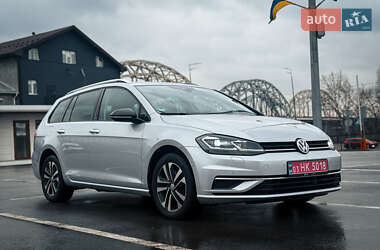 Універсал Volkswagen Golf 2020 в Києві