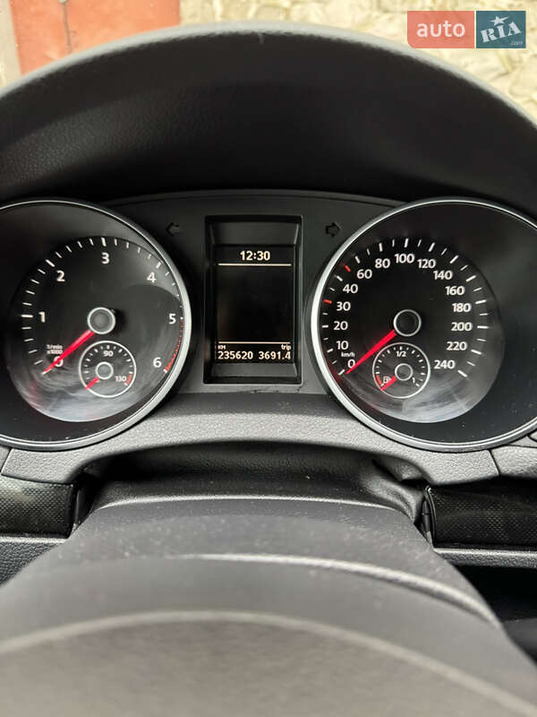 Хэтчбек Volkswagen Golf 2012 в Тернополе