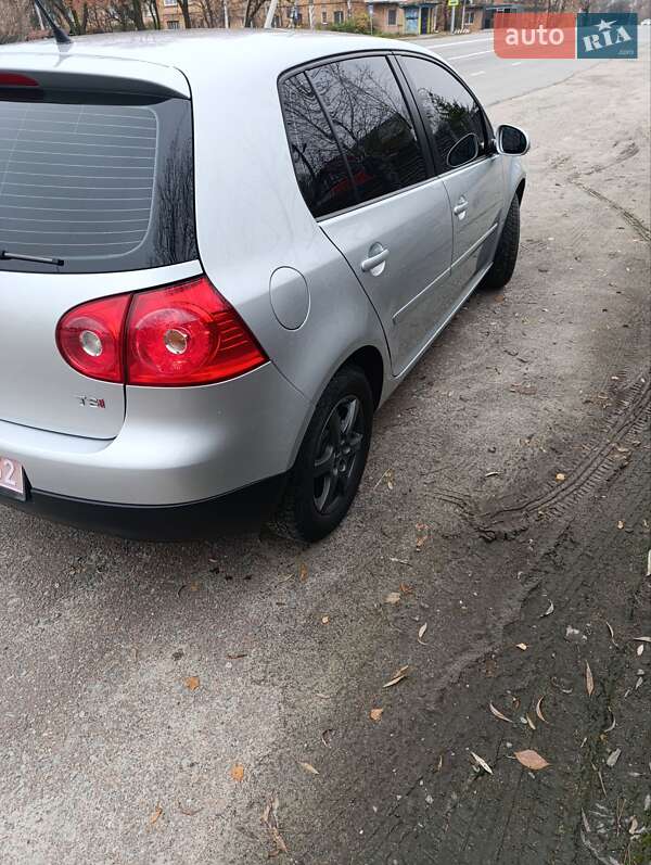 Хэтчбек Volkswagen Golf 2007 в Звягеле