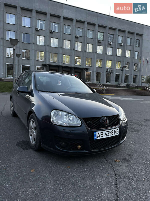 Volkswagen Golf 2004