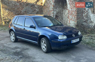 Хэтчбек Volkswagen Golf 2002 в Бродах