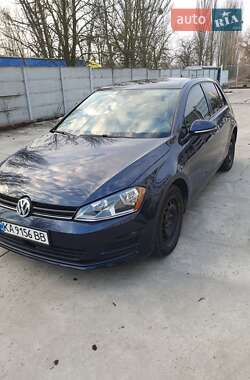 Хэтчбек Volkswagen Golf 2016 в Фастове
