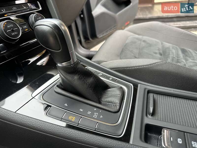 Универсал Volkswagen Golf 2018 в Броварах фото 50 Универсал Volkswagen Golf 2018 в Броварах