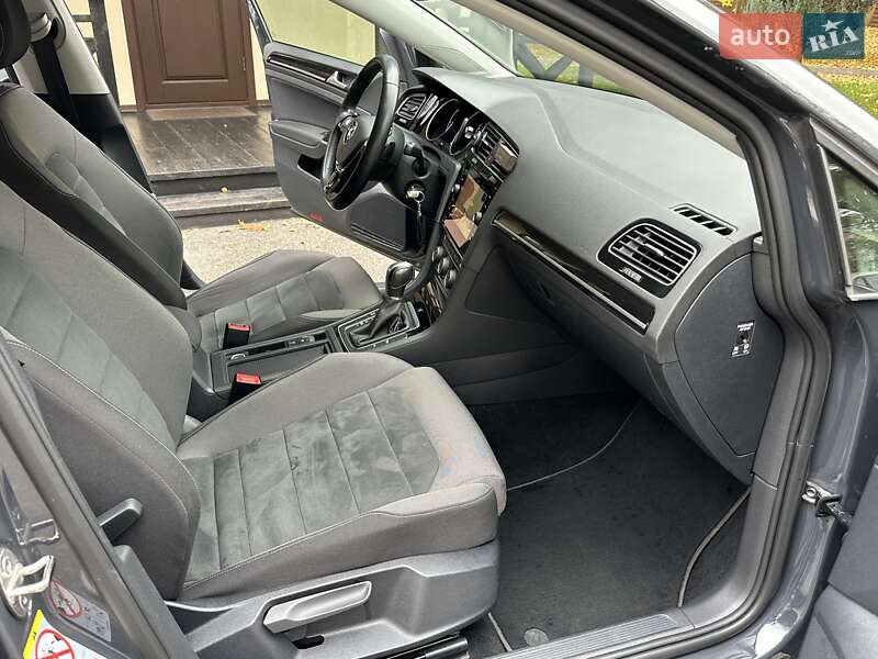 Универсал Volkswagen Golf 2018 в Броварах фото 61 Универсал Volkswagen Golf 2018 в Броварах