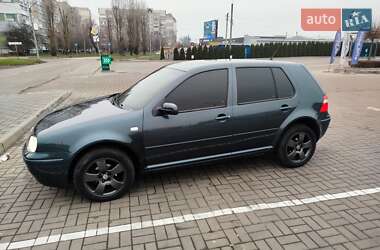 Хэтчбек Volkswagen Golf 2003 в Черкассах