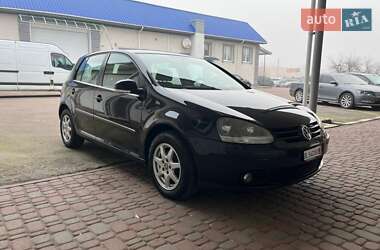 Хэтчбек Volkswagen Golf 2006 в Ровно