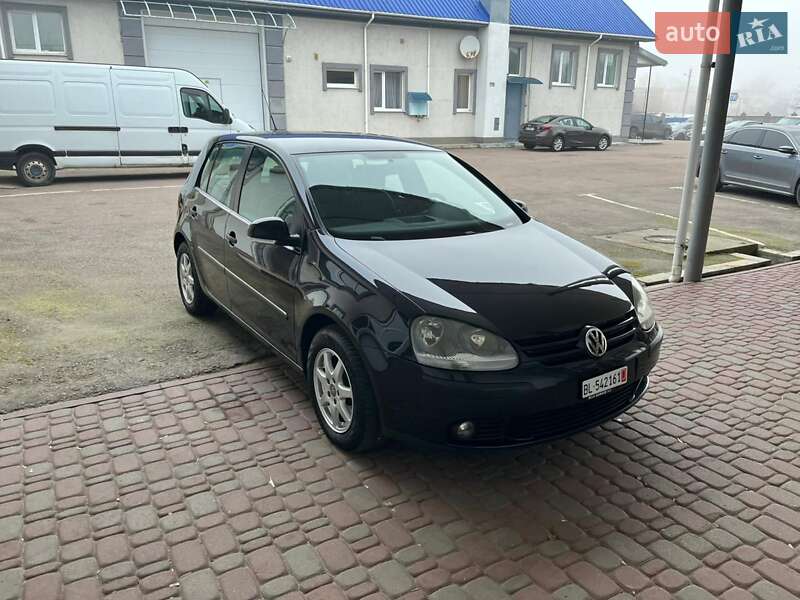 Хетчбек Volkswagen Golf 2006 в Рівному