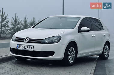 Хетчбек Volkswagen Golf 2009 в Рівному