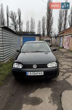 Хэтчбек Volkswagen Golf 2002 в Черкассах