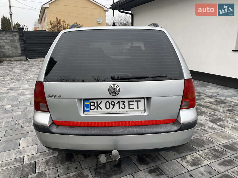 Універсал Volkswagen Golf 2000 в Рівному