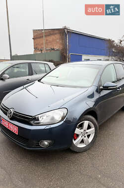 Хетчбек Volkswagen Golf 2010 в Сумах