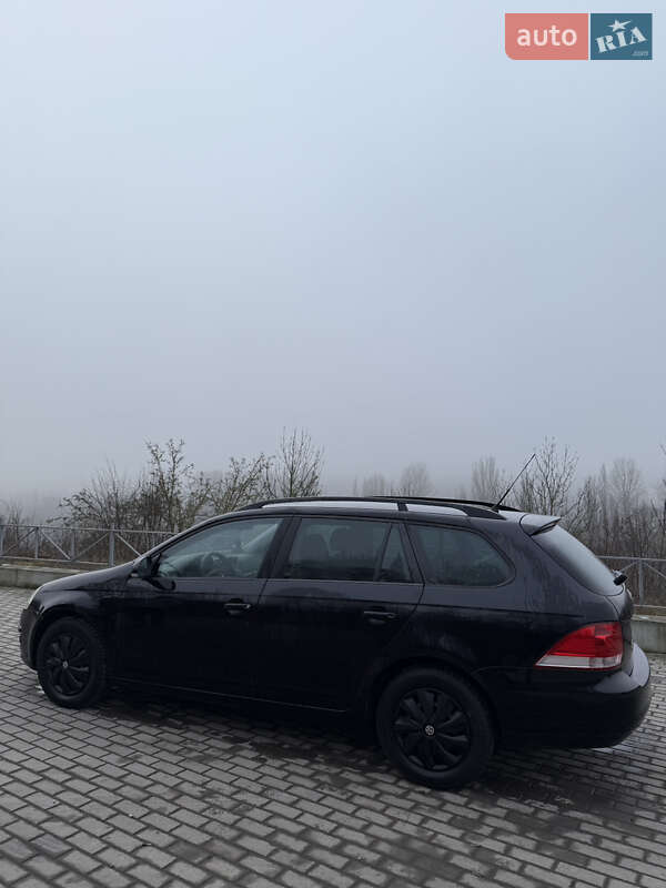 Універсал Volkswagen Golf 2008 в Тернополі