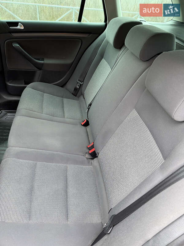 Універсал Volkswagen Golf 2008 в Тернополі