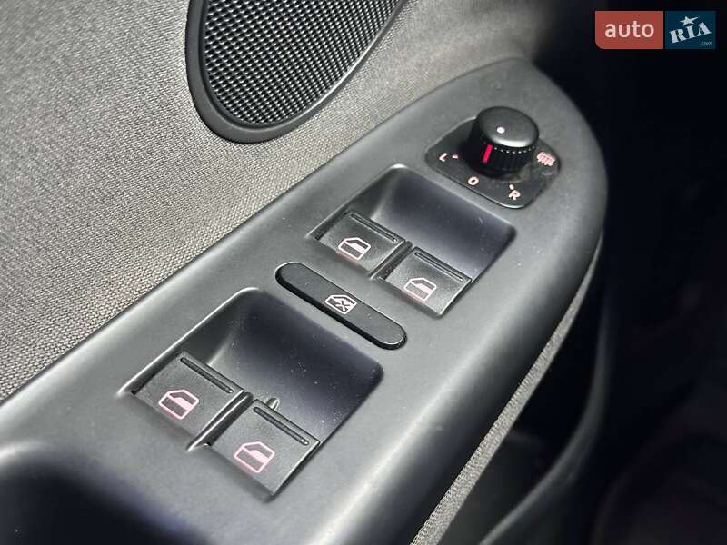 Хэтчбек Volkswagen Golf 2013 в Киеве фото 19 Хэтчбек Volkswagen Golf 2013 в Киеве