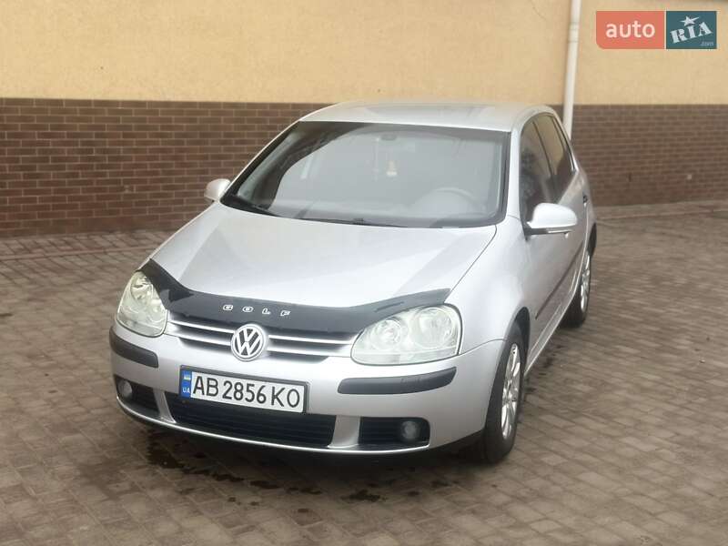 Хетчбек Volkswagen Golf 2004 в Крижополі