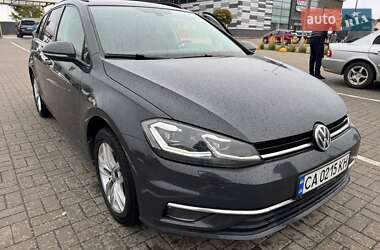 Универсал Volkswagen Golf 2017 в Умани