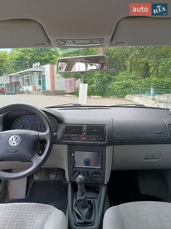 Универсал Volkswagen Golf 2000 в Млинове