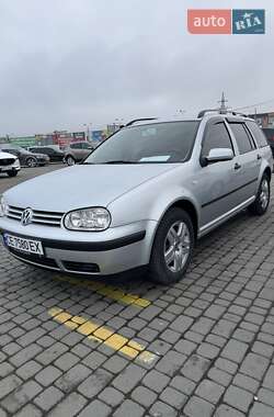 Універсал Volkswagen Golf 2001 в Новоселиці