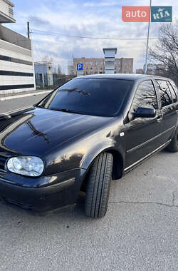 Хэтчбек Volkswagen Golf 2002 в Харькове