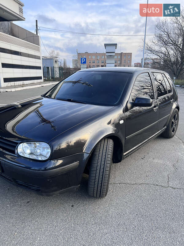 Volkswagen Golf 2002